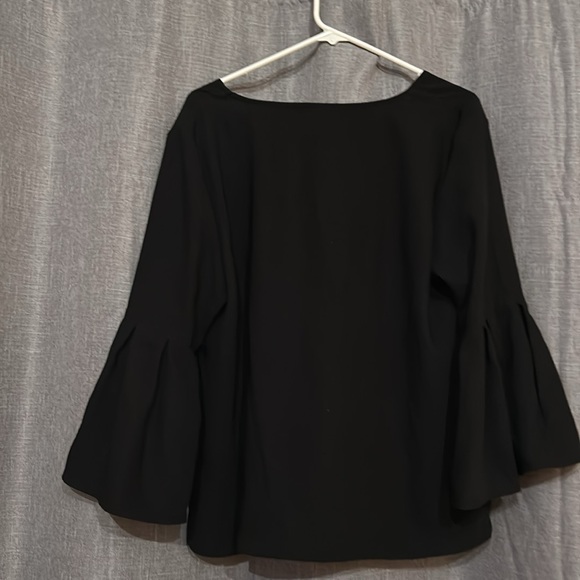 3/4 flutter sleeve top from H&M - Picture 2 of 6